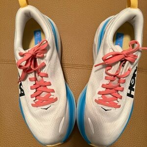 HOKA women’s 7.5 Bondi 8.
